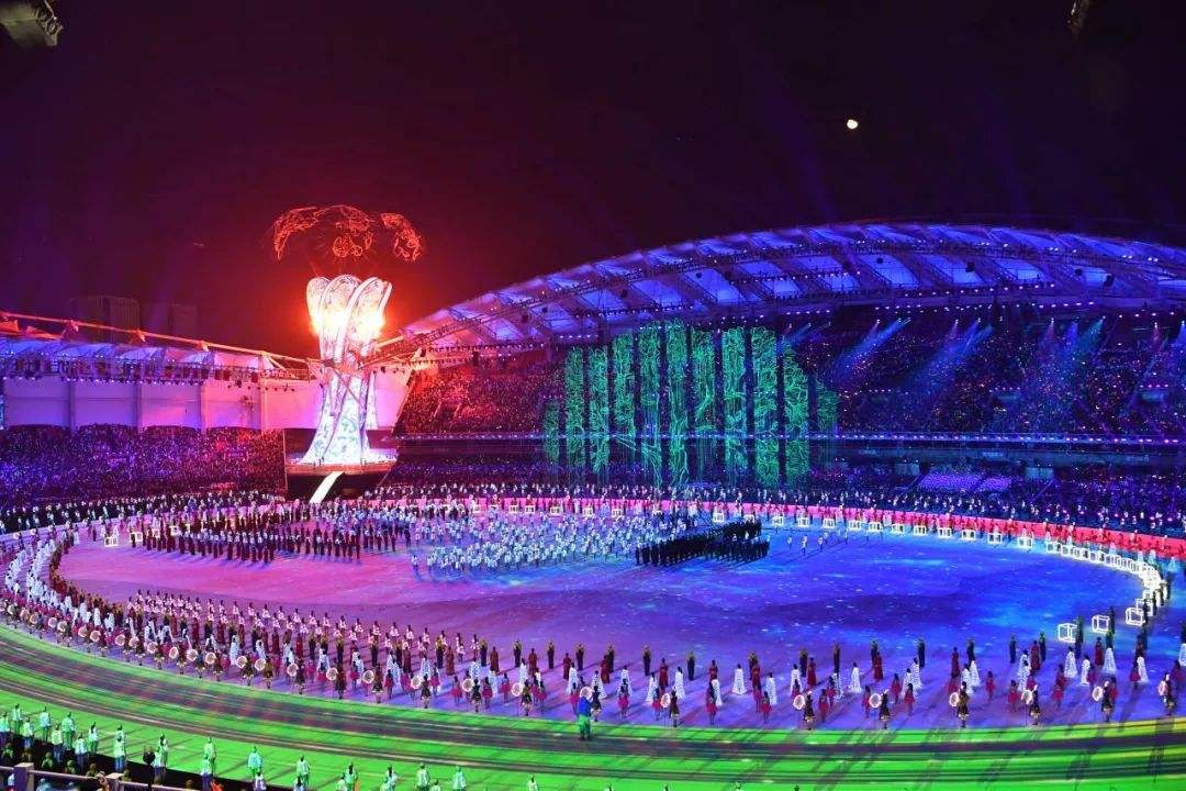 軍運會火炬塔上的LED顯示屏