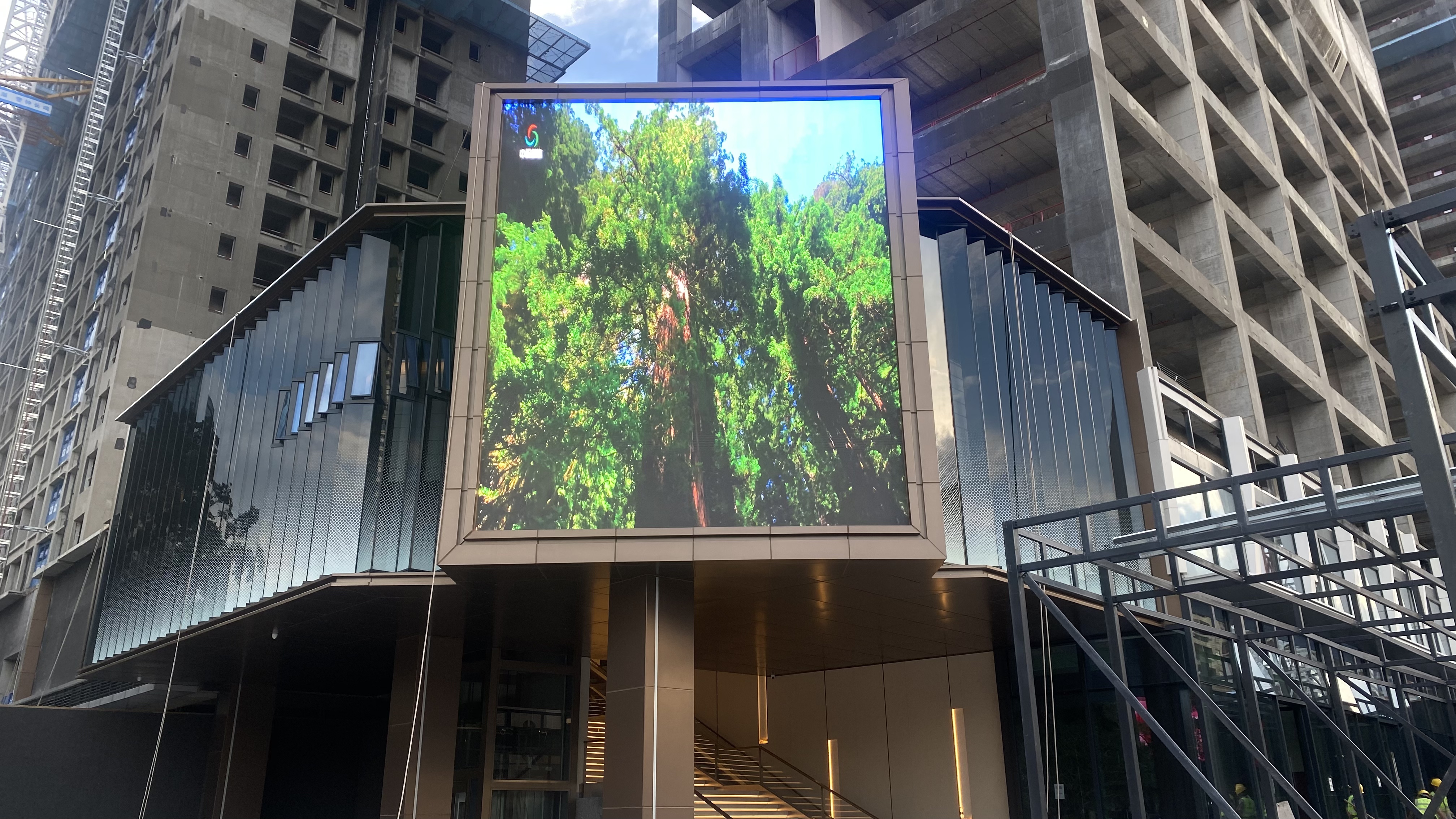 深圳龍華幸福城臻園--中視創(chuàng)達(dá)科技點(diǎn)亮品質(zhì)生活新視界